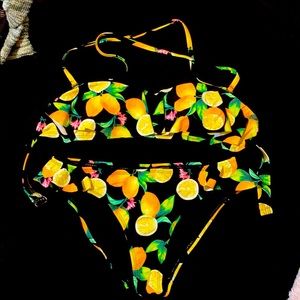 Lemon bikini